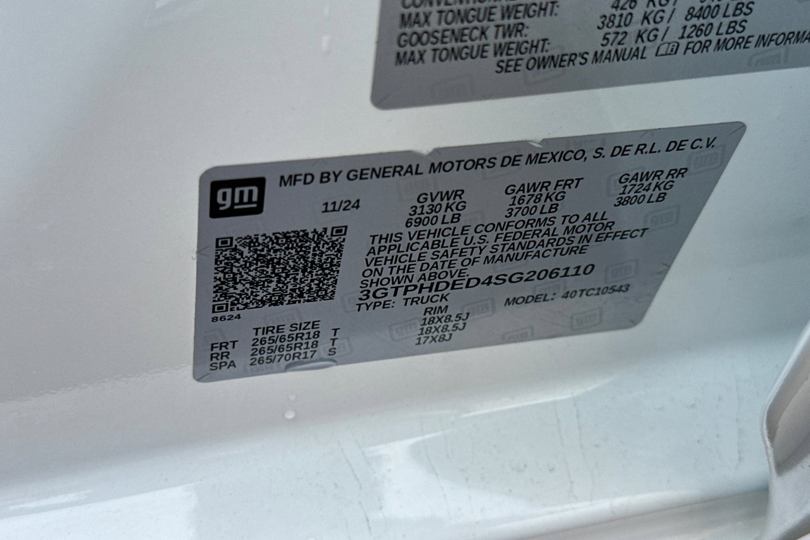 Certified 2025 GMC Sierra 1500 SLT RWD image 28