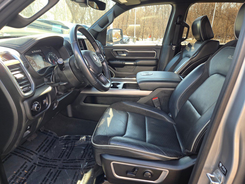 Used 2024 RAM 1500 Laramie AWD/4WD image 22