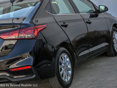 Used 2022 Hyundai Accent SEL image 13