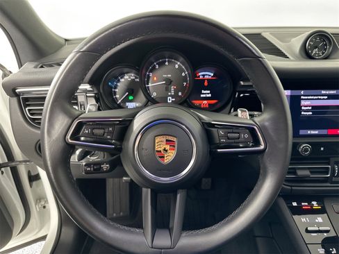 Certified 2023 Porsche Macan image 20