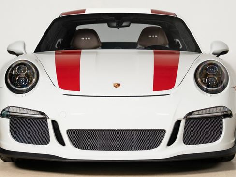 Used 2016 Porsche 911 R image 3
