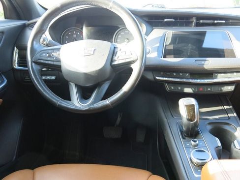 Used 2019 Cadillac XT4 Premium Luxury FWD image 20