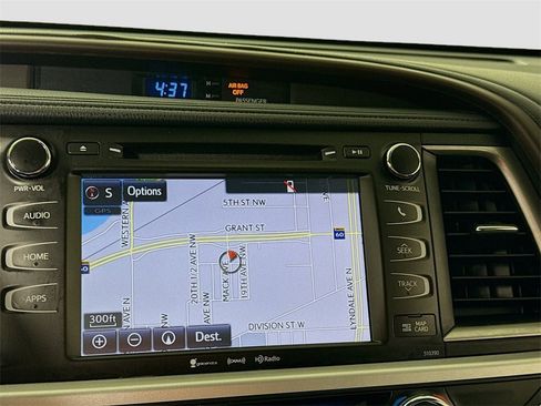 Used 2019 Toyota Highlander XLE image 7