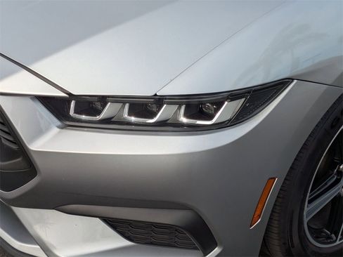 Used 2024 Ford Mustang Premium image 11