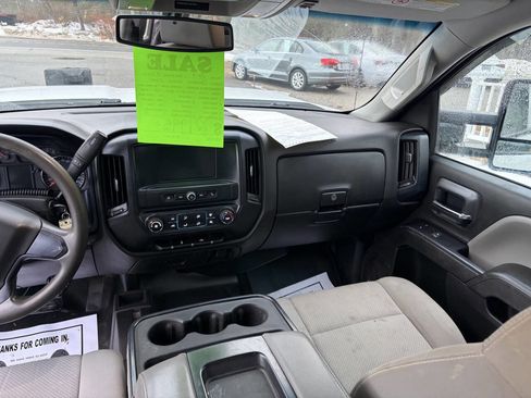 Used 2019 Chevrolet Silverado 2500 W/T w/ WT Convenience Package image 10