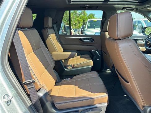 Certified 2025 Chevrolet Tahoe High Country w/ Sun And Tow Package AWD/4WD image 21