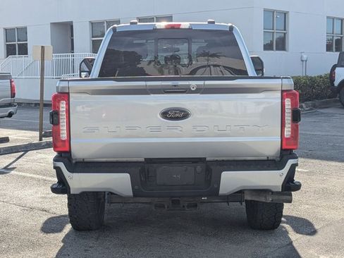 Used 2024 Ford F250 XLT w/ Black Appearance Package image 6