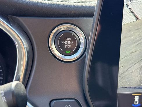 Used 2024 Chevrolet Blazer LT w/ Sound & Technology Package image 16