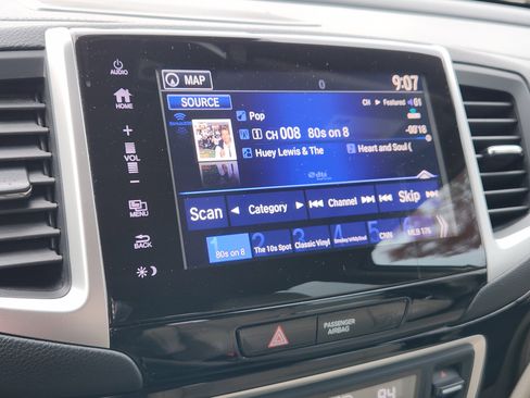 Used 2018 Honda Pilot Elite image 21