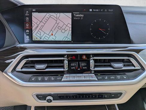 Used 2021 BMW X5 xDrive40i w/ Executive Package image 15