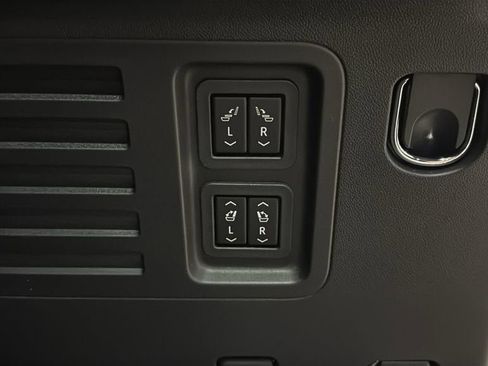 New 2026 GMC Acadia Denali w/ Super Cruise Package image 19