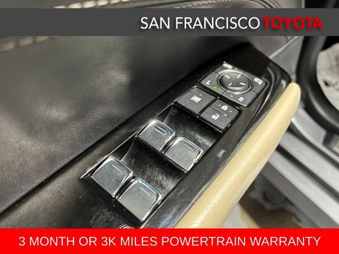 Used 2016 Lexus GS 200t image 39