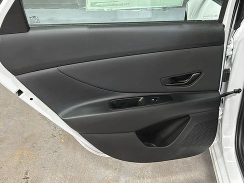Used 2025 Hyundai Elantra Sport FWD image 20