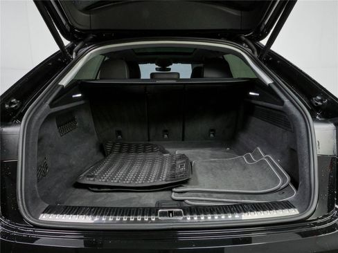 Used 2023 Audi Q8 Premium Plus w/ Premium Plus Package AWD/4WD image 33