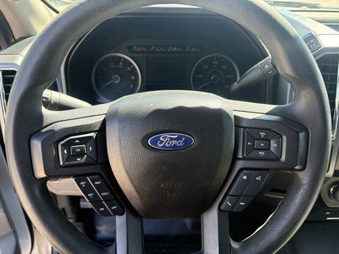 Used 2016 Ford F150 XLT AWD/4WD image 12