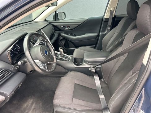 Used 2023 Subaru Outback Premium AWD/4WD image 9