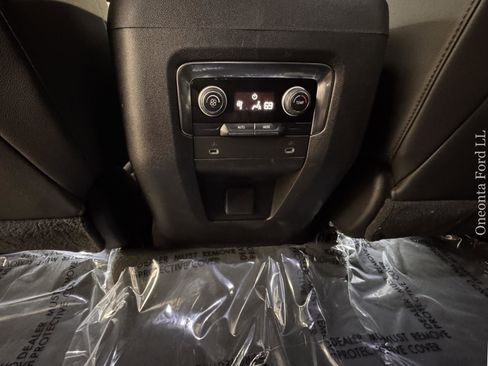 Used 2021 Chevrolet Suburban Z71 AWD/4WD image 17