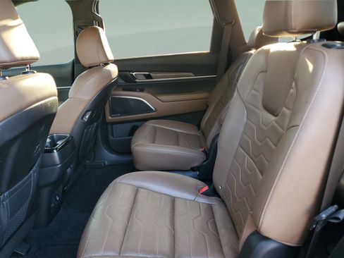 Certified 2022 Kia Telluride SX w/ SX Prestige Package image 7