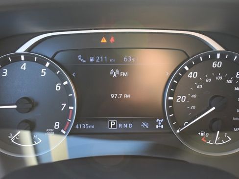 Used 2025 Nissan Frontier SV image 20