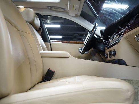 Used 2010 Rolls-Royce Ghost RWD image 49