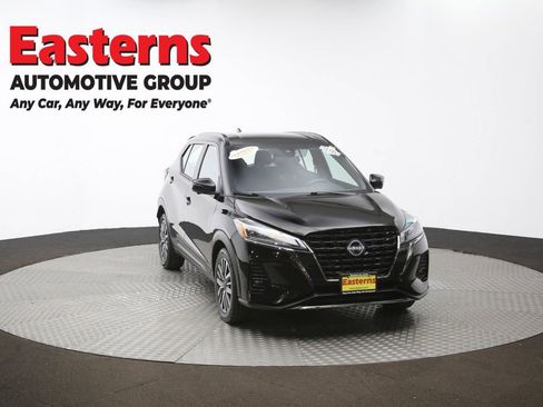 Used 2024 Nissan Kicks SR image 50