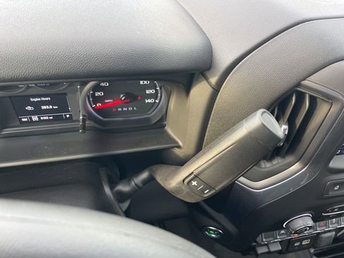 Used 2024 Chevrolet Silverado 1500 Custom w/ Dark Appearance Package image 16