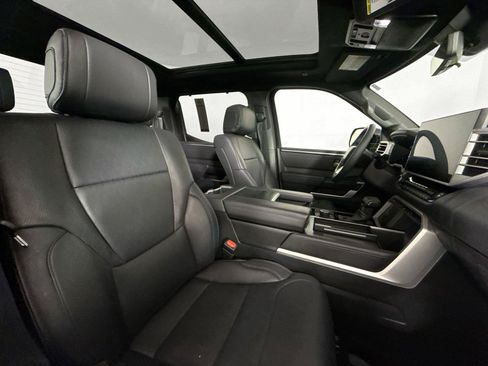 Used 2025 Toyota Tundra Platinum w/ TRD Off-Road Package AWD/4WD image 44