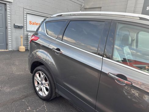 Used 2015 Ford Escape Titanium image 10