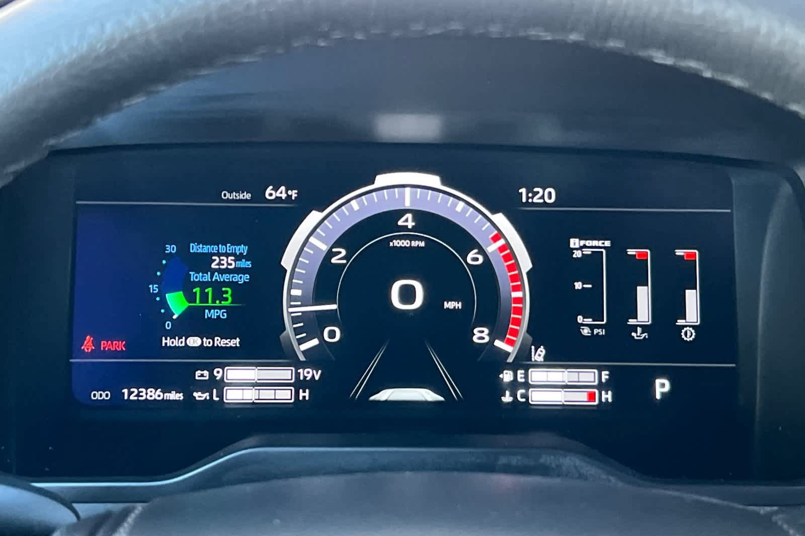 Used 2025 Toyota Tundra Limited AWD/4WD image 28