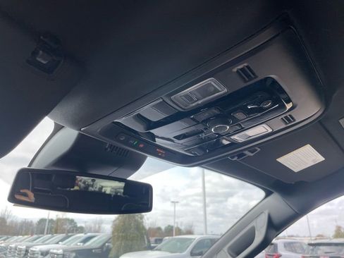 New 2026 GMC Yukon Elevation image 19