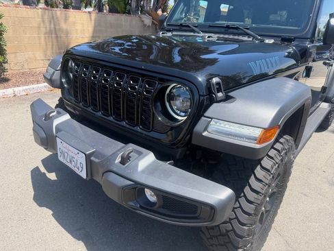 Used 2024 Jeep Wrangler Unlimited AWD/4WD image 5