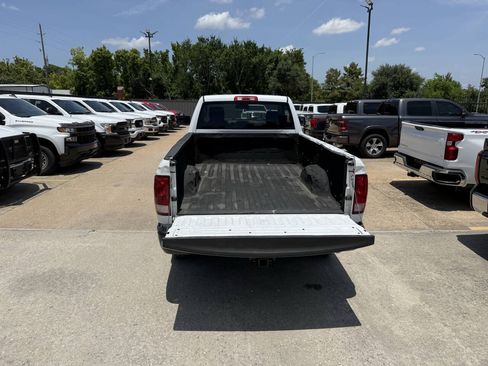 Used 2014 RAM 2500 Tradesman RWD image 29
