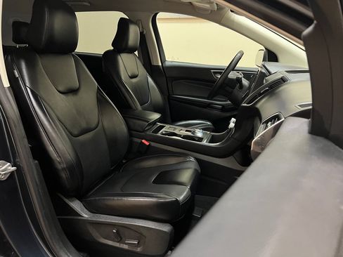 Used 2022 Ford Edge Titanium AWD/4WD image 20