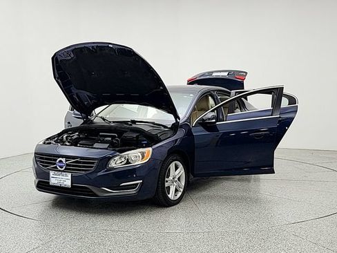 Used 2014 Volvo S60 T5 w/ Climate Package FWD image 9