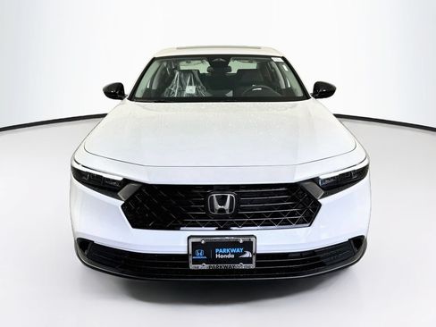 Used 2025 Honda Accord LX image 2