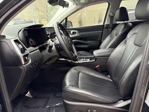 Used 2022 Kia Sorento SX image 16
