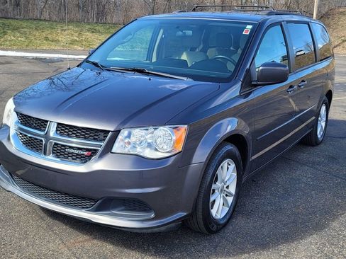 Used 2015 Dodge Grand Caravan SXT image 4