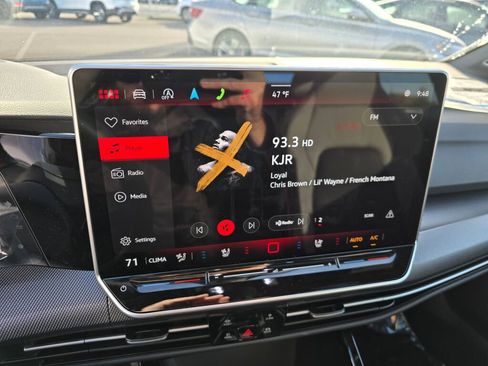 New 2025 Volkswagen GTI SE image 16