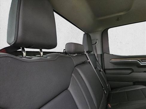 Used 2023 GMC Sierra 1500 SLT AWD/4WD image 25