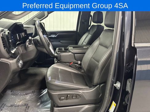 Used 2025 GMC Sierra 1500 SLT image 4