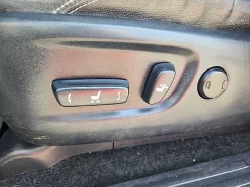 Used 2016 Toyota 4Runner Limited AWD/4WD image 23