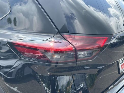 New 2026 Nissan Rogue SV image 9