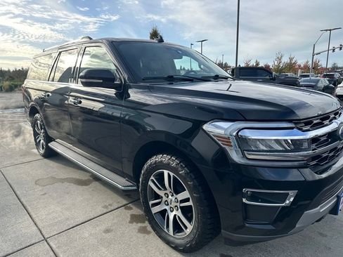 Used 2022 Ford Expedition Max Limited image 6