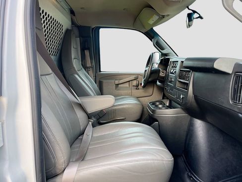 Used 2025 Chevrolet Express 2500 w/ Driver Convenience Package RWD image 23