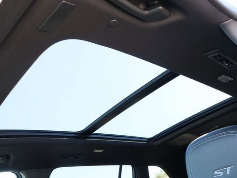 New 2026 Buick Enclave Sport Touring w/ Power Package image 19