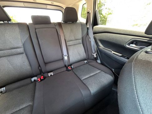 Used 2025 Nissan Rogue SV FWD image 40