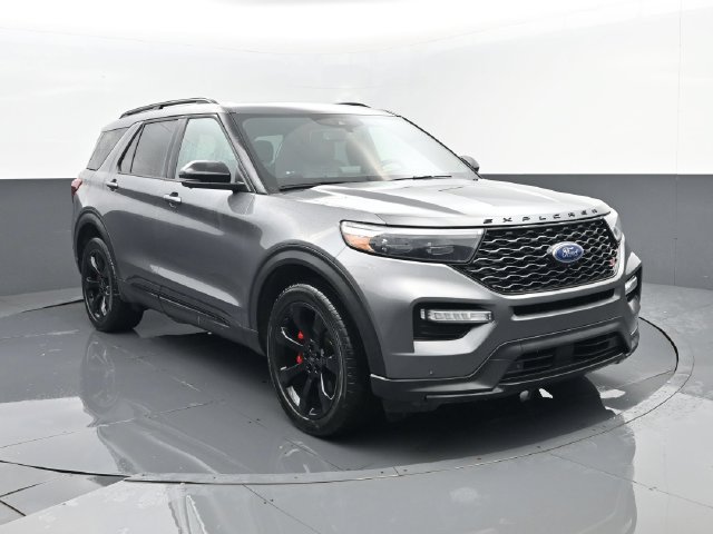 Used 2022 Ford Explorer ST w/ ST Street Pack AWD/4WD image 3
