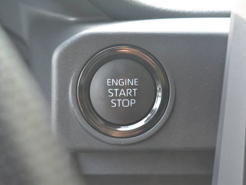 Used 2025 Toyota Tacoma SR AWD/4WD image 16
