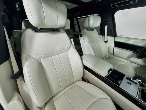 Used 2025 Land Rover Range Rover Long Wheelbase Autobiography AWD/4WD image 28