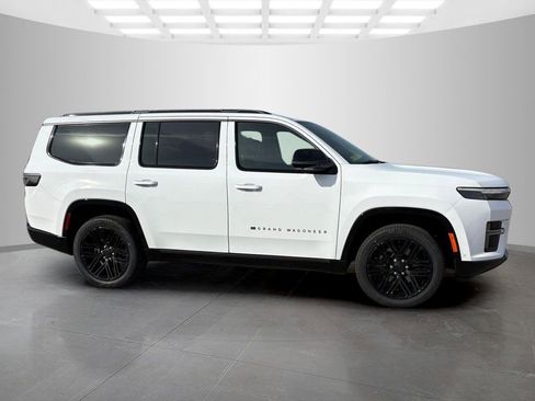 New 2026 Jeep Grand Wagoneer Limited AWD/4WD image 2